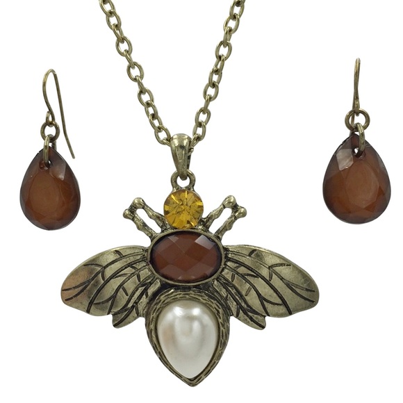 Bee Gold Pearl Vintage Look Necklace Earrings Set - Picture 1 of 3